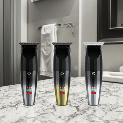 Profesyonel Saç Kesme Makinesi, 220–240 V Güç, 5 W Çıkış ve Verimli Saç Kesimi için 2 Saat Şarj Süresi